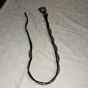 Vtg Women's Justin Leather And Metal Belt Size 32 One Inch Wide Western